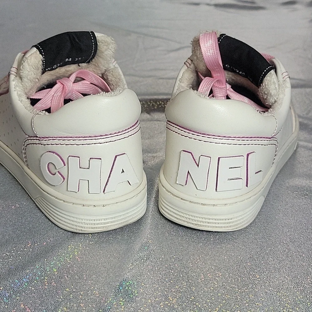 Chanel 21P Calfskin Leather White Low-top Sneakers Trainers Sz:35.5 Pink Spatter - Picture 5 of 15